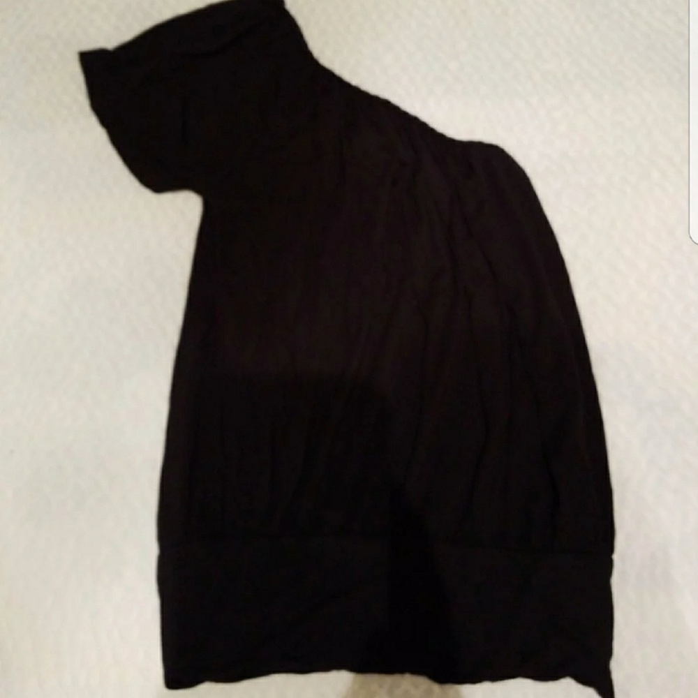 One shoulder shirt - Picture 2 of 2
